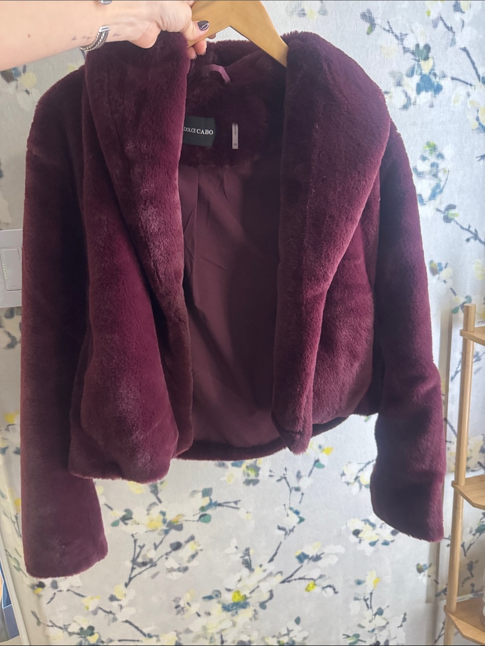 Dolce Cabo Plush Teddy Jacket in Burgundy